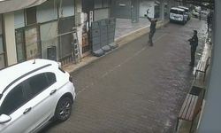 2'nci kattan düşen kediyi polis kurtardı