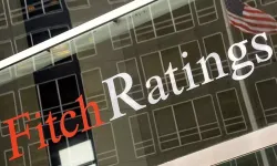Fitch: Politik müdahale riski notun önündeki en büyük engel