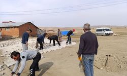 Ulaş'ta okul yoluna parke taşı döşendi