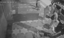 Ankara'da otomobil durağa daldı: 6 yaralı; kaza anı kamerada