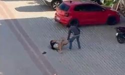 Annesiyle gönül ilişkisi olan kişiyi 22 bıçak darbesiyle öldürdü