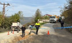 Asfalt çalışması sırasında kamyonun damperi elektrik telleriyle temas etti: 1 ölü, 1 yaralı