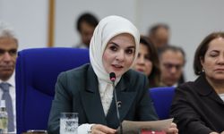 Bakan Göktaş: Sosyal medyada yaş sınırı düzenlemesi üzerinde çalışıyoruz