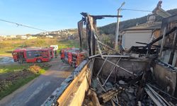 Bursa’daki yangında bir ev küle döndü, bir evde hasar oluştu