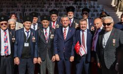 CHP Genel Başkanı Özel, KKTC'de düzenlenen törenlere katıldı