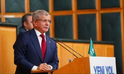 Davutoğlu: CHP'nin kapatılması için Yargıtay'a bildirimde bulunulması tam bir facia