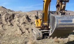 Ekskavatörle kazıya suçüstü; 4 gözaltı