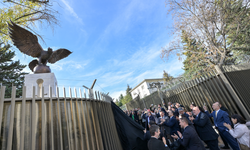 Ankara'nın ilk "Tuğrul Kuşu" heykeli Macaristan Büyükelçiliği'nin ev sahipliğinde açıldı