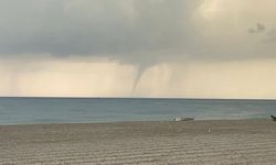 Hatay'da denizde hortum oluştu