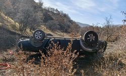 Kayıp olarak aranan öğretmen, devrilen kamyonette ölü bulundu
