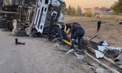 Mardin'de TIR ile otomobil çarpıştı: 1 ölü, 2 yaralı