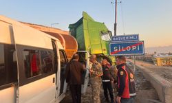 Silopi’de öğrenci servisi ile tanker çarpıştı: 14 yaralı