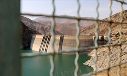 İran'ın Meşhed kentinde barajların doluluk oranı yüzde 3’ün altına düştü