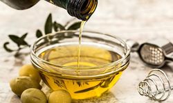 Taze sıkım zeytinyağı tüketiminin diz kireçlenmesini hafiflettiği ortaya çıktı