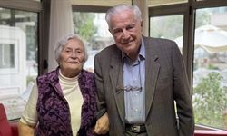 Öğretmen ve öğrencisi 70 yıl sonra aynı huzurevinde buluştu