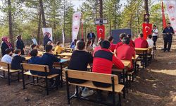 Ankara'da sınıfı bir günlüğüne ormana taşıdılar