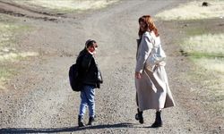 Sedanur öğretmenin Ağrı kırsalındaki tek öğrencisiyle sevgi dolu eğitim yolculuğu