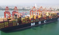 Mersin Limanı'nın yeni terminaline 400 metrelik konteyner gemisi yanaştı