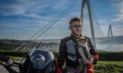 Motosikletli kedi "Gofret" İstanbul sokaklarında ilgi odağı oldu