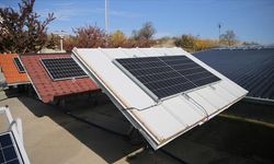 Kiremit çatılara kurulan fotovoltaik paneller güneşten daha verimli enerji alınmasını sağlıyor