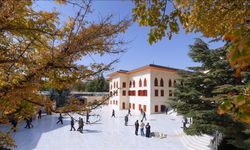 Somuncu Baba Külliyesi sonbahar renklerine büründü