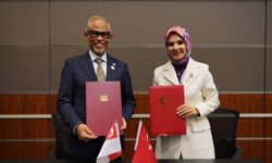 Bakan Göktaş, Sierra Leone ve Singapurlu mevkidaşlarıyla iş birliği mutabakat zaptı imzaladı