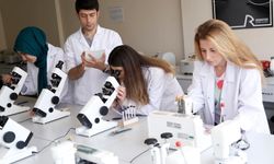 YÖK: Türkiye'de 6,7 milyon yükseköğretim öğrencisi, 187 bin öğretim elemanı bulunuyor