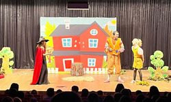 Sincan’da tiyatro dolu günler devam ediyor