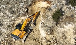 2 iş makinesiyle define arayanlara operasyon: 14 gözaltı