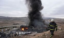 Kırıkkale OSB'de bir fabrikada çıkan yangına müdahale ediliyor