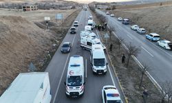 Kırıkkale'de üç servis aracının karıştığı kazada 10 kişi yaralandı