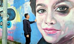 Andrea Minguzzi, oğlunun duvara çizilen resmini görünce gözyaşlarını tutamadı