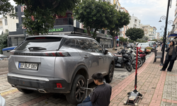 20'ye yakın aracın lastiklerini patlatıp, zararını karşıladı