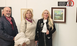 Mitolojik figürlere renk veren sanatçı Ebru Coşkun Emin Antik Sanatevi’nde….