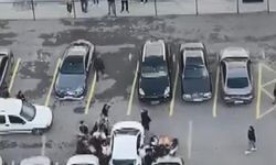 Anadolu Adliyesi bahçesinde duruşma sonrası tekmeli yumruklu kavga