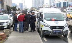 Bankadan para çeken kişinin çantasını almak istediler; havaya ateş açılınca kaçtılar