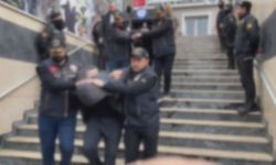 İstanbul'da aynı gün işlenen iki farklı cinayete ilişkin 15 şüpheli yakalandı