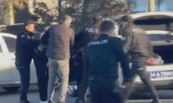 Takip ettiği çocuğa silahla ateş ederken yolda yürüyen kişiyi vurdu