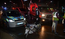 Polisin 'dur' ihtarına uymayan çocuk sürücü, kaçarken kaza yapıp yaralandı