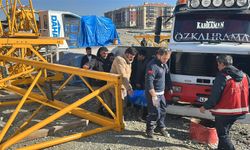 Şantiyede kule vinç kazası; 1 işçi yaralandı
