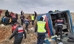 Sivas'ta devrilen cezaevi nakil aracında yaralanan 9 kişiden 8'i taburcu edildi
