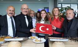 Kadın ustalar en iyi baklavayı yapmak için yarıştı