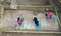 Hatay'da temel kazısında Geç Antik Çağ'a ait mozaik bulundu