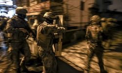 Çekmeköy'de eve düzenlenen narkotik operasyonunda bir polis vurularak ağır yaralandı