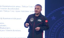 Uzaya giden ilk Türk astronot Alper Gezeravcı, YTÜ’de öğrencilerle buluştu