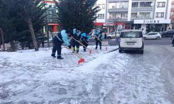 Pursaklar Belediyesi’nden buzlanmaya karşı güçlü önlem