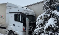 Samsun- Ankara yolunda 2 TIR’ın çarpıştı