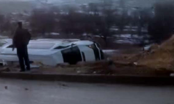 Gaziantep'te işçi servisi devrildi: 10 yaralı