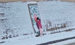 Minik Zeynep Ebrar Berk, bayrak sevgisiyle yürekleri ısıttı