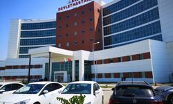 Arkadaşını ziyarete geldiği hastanede üzerinde silahla yakalandı